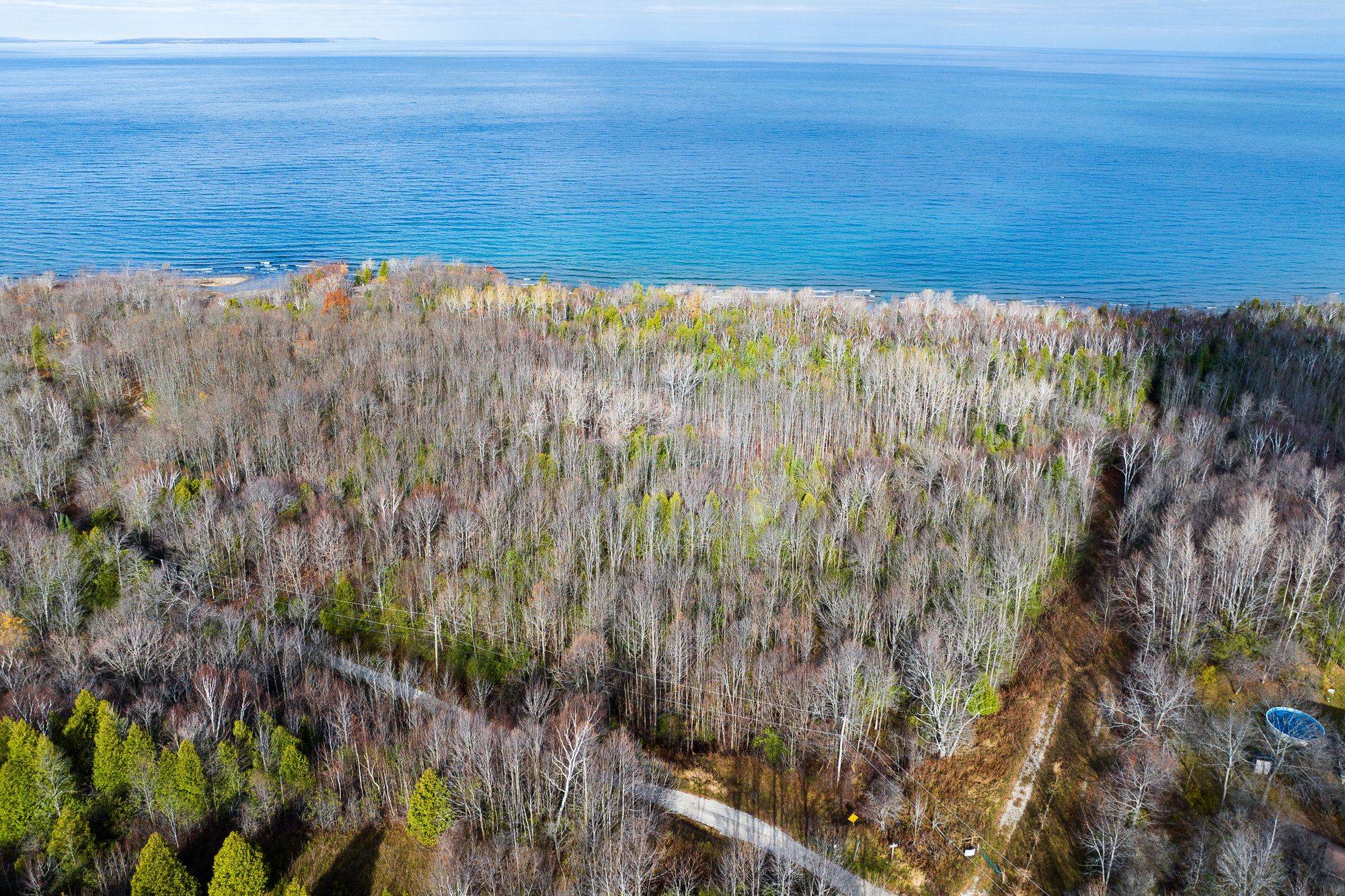 Meaford, ON N0H 1B0,423001 Harbour RD