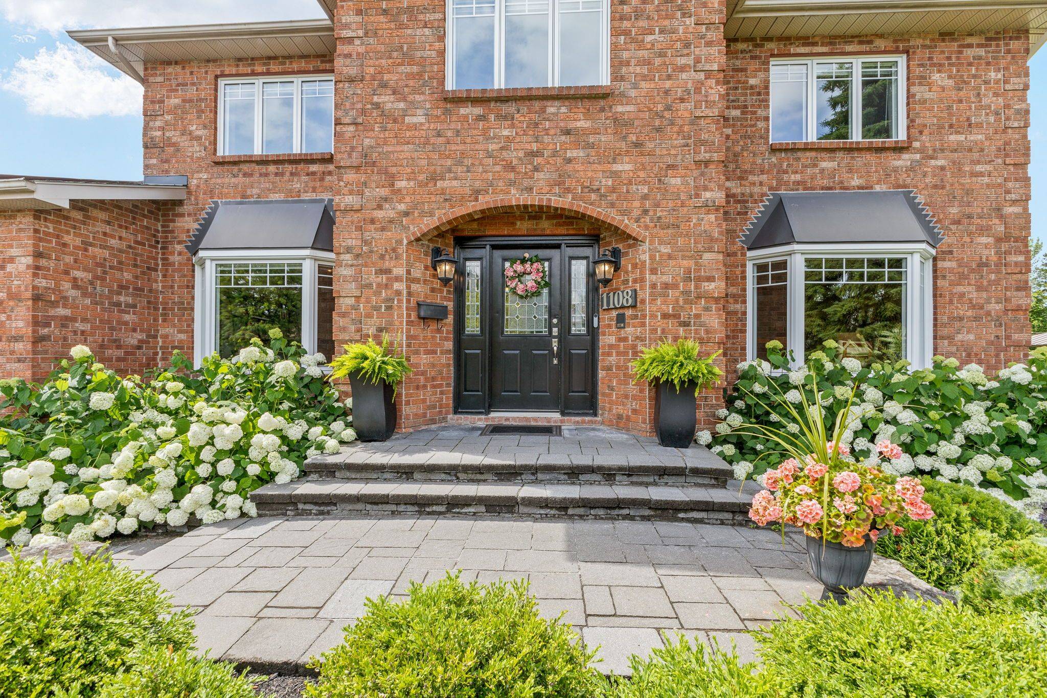 Manotick - Kars - Rideau Twp And Area, ON K4M 1G2,1108 Lena AVE