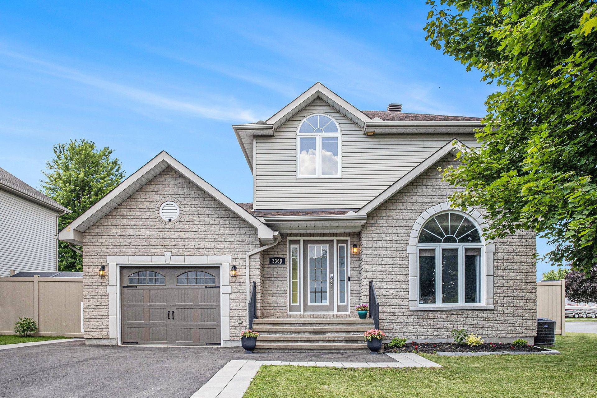 Clarence-rockland, ON K4K 1S2,3368 Elie CRES