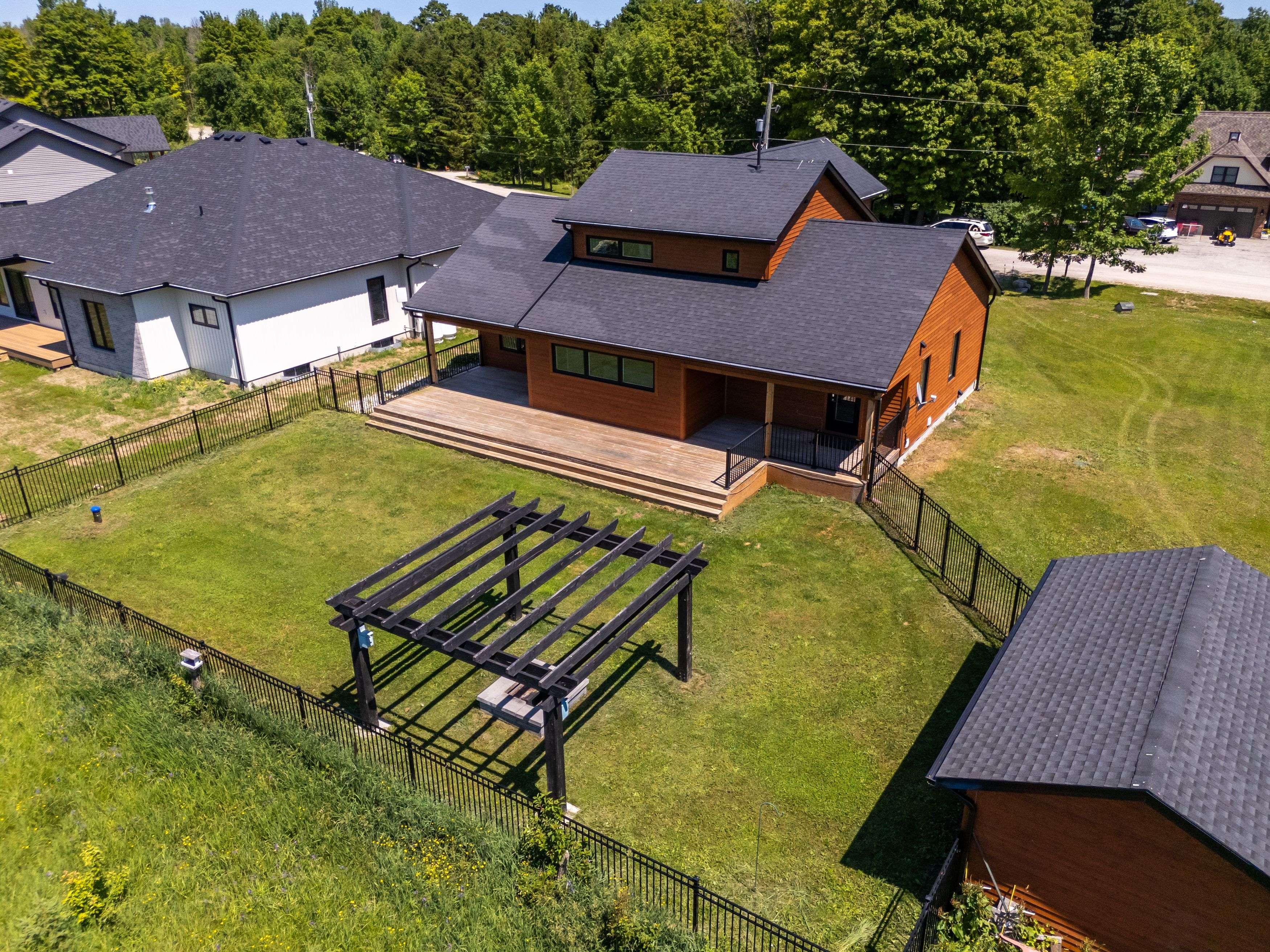 South Bruce Peninsula, ON N0H 2T0,67 Everett RD