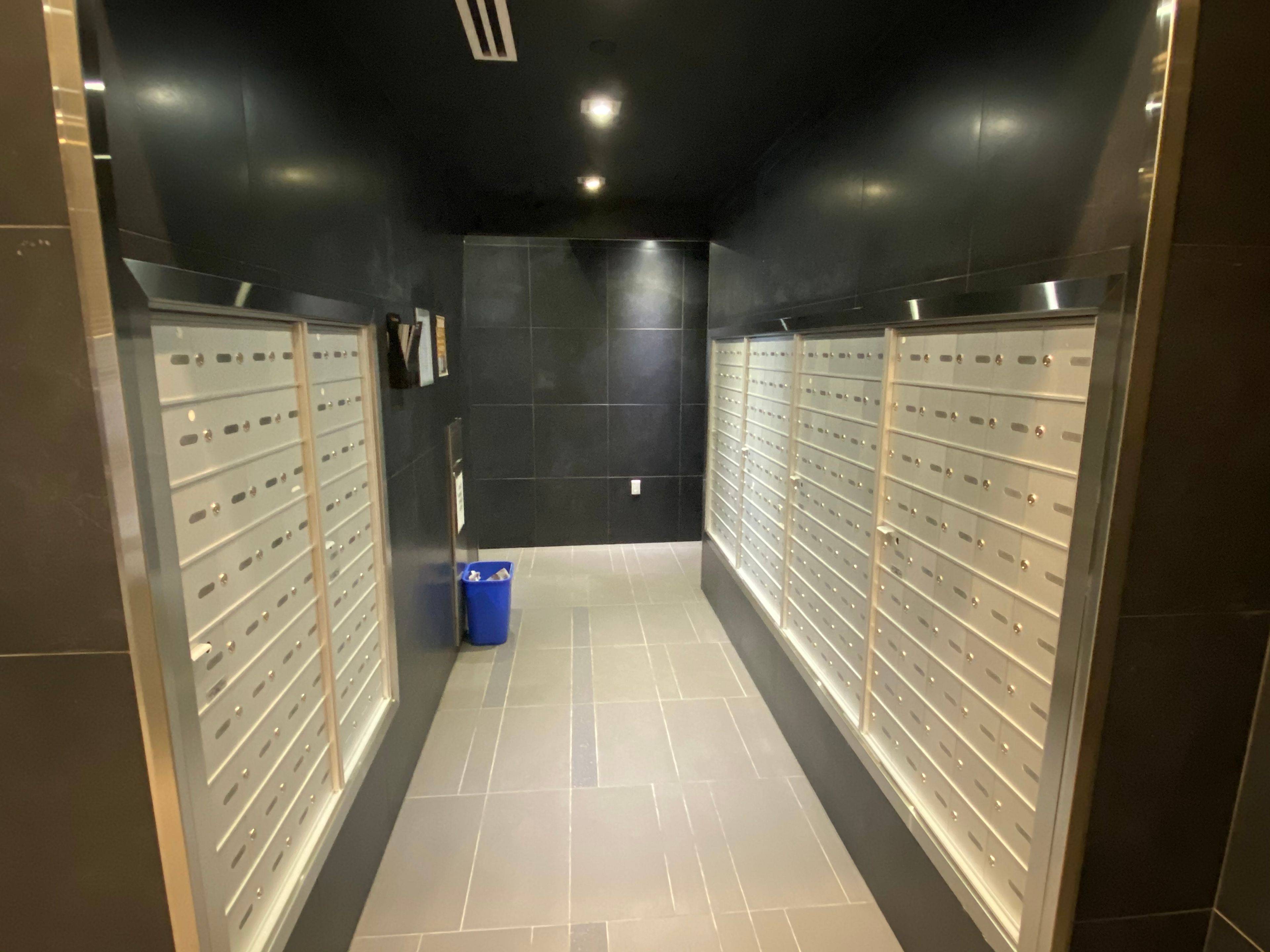 Ottawa Centre, ON K1R 0C1,224 LYON ST #1215