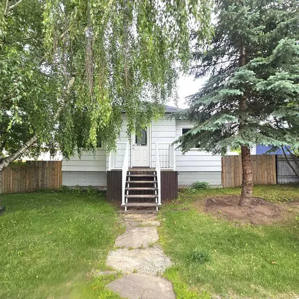 4729 9 Avenue, Edson, AB T7E 1E3