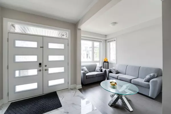 Pickering, ON L1X 0N8,1476 Mockingbird SQ