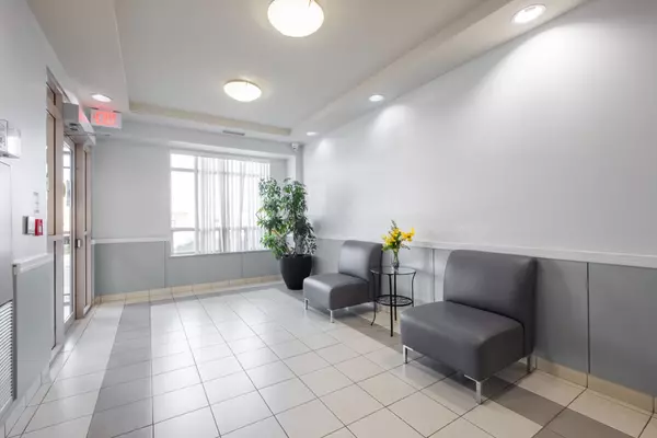 Toronto E08, ON M1M 3X9,3650 Kingston RD #426