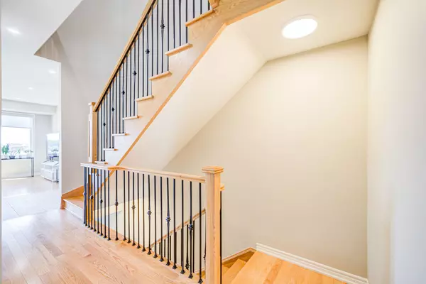 Richmond Hill, ON L4E 1L2,65 Puisaya DR