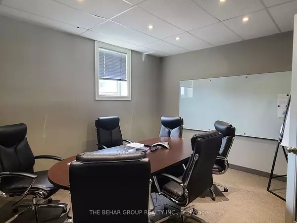 Oakville, ON L6K 2G3,550 Speers RD #1 - 17