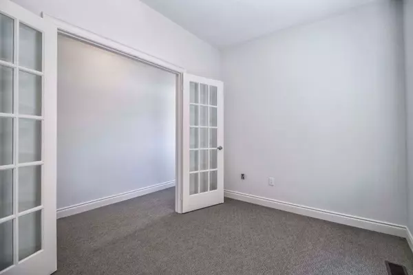 Hamilton, ON L0R 2H1,351 Humphrey ST