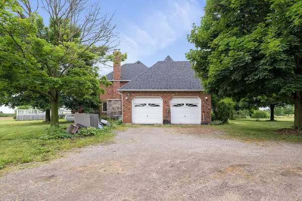 Hamilton, ON L9H 5E2,692 5 Concession W