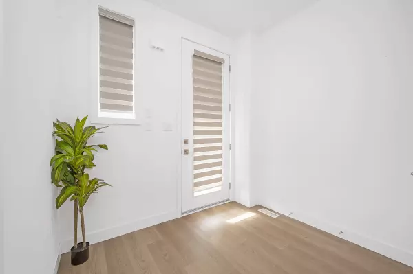 Hamilton, ON L8K 5S8,166 Mount Albion RD #13