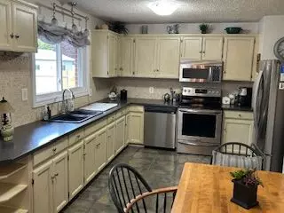 Selwyn, ON K0L 1T0,654 Mystic CRES