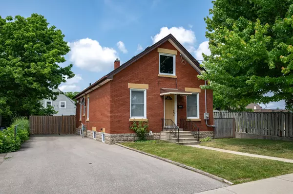 53 Tennyson ST, London East, ON N5Z 2K6