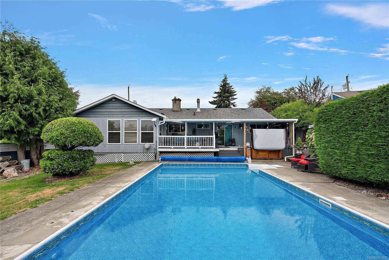 1573 Charlotte St, Crofton, BC V0R 1R0