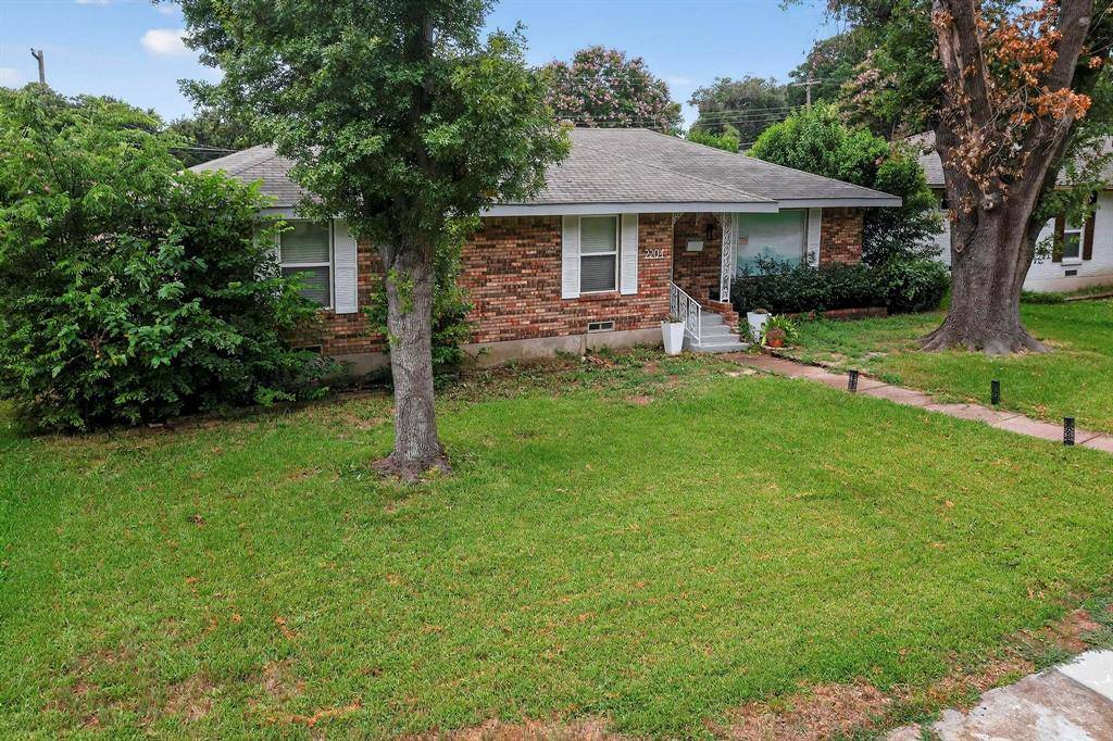 Dallas, TX 75232,2204 Heather Glen Drive