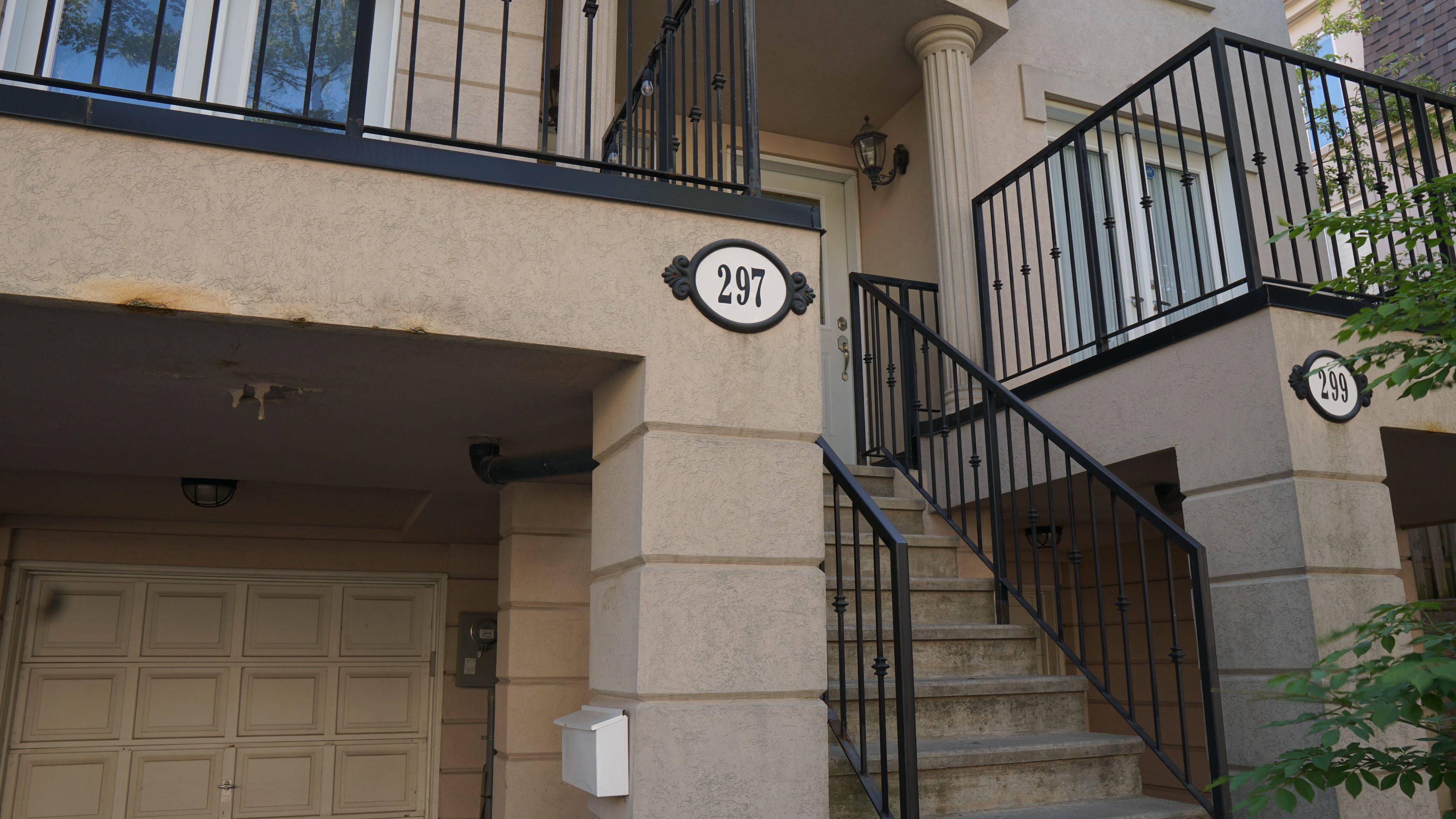 Toronto C13, ON M3C 4B9,297 David Dunlop CIR