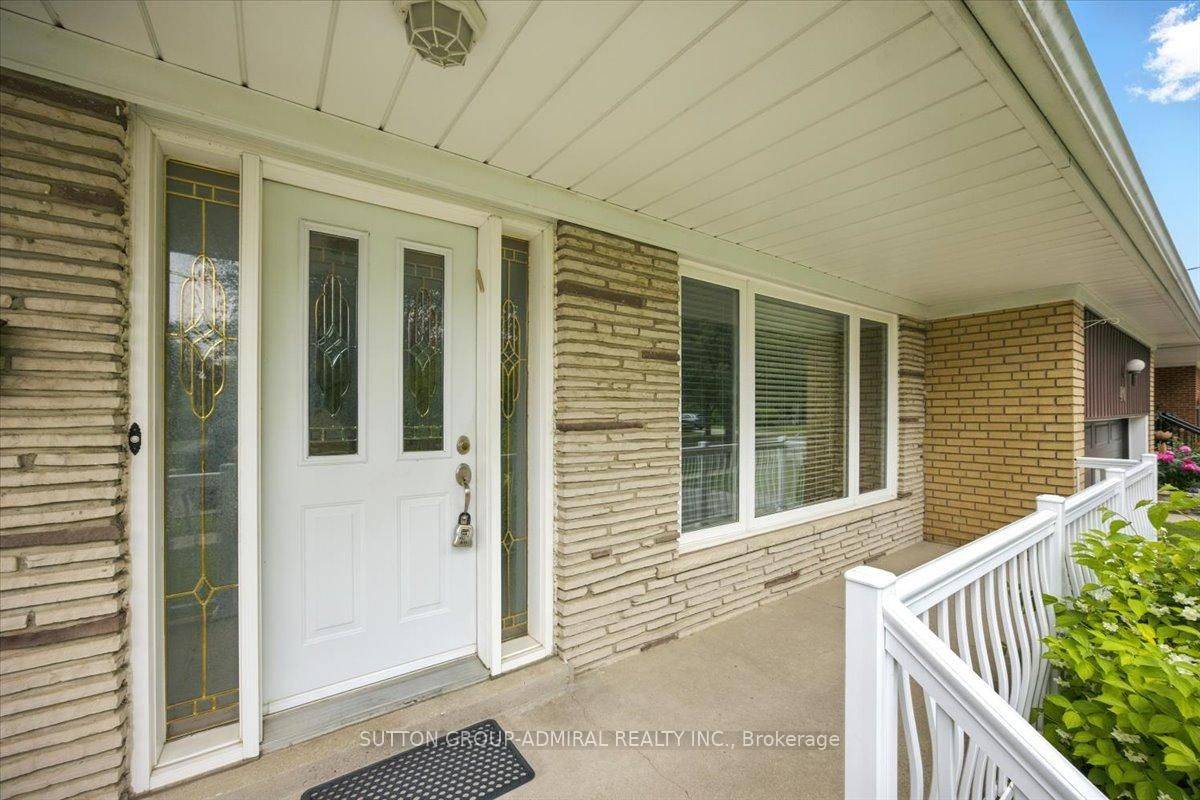 Toronto C07, ON M2R 2L7,40 Marathon CRES