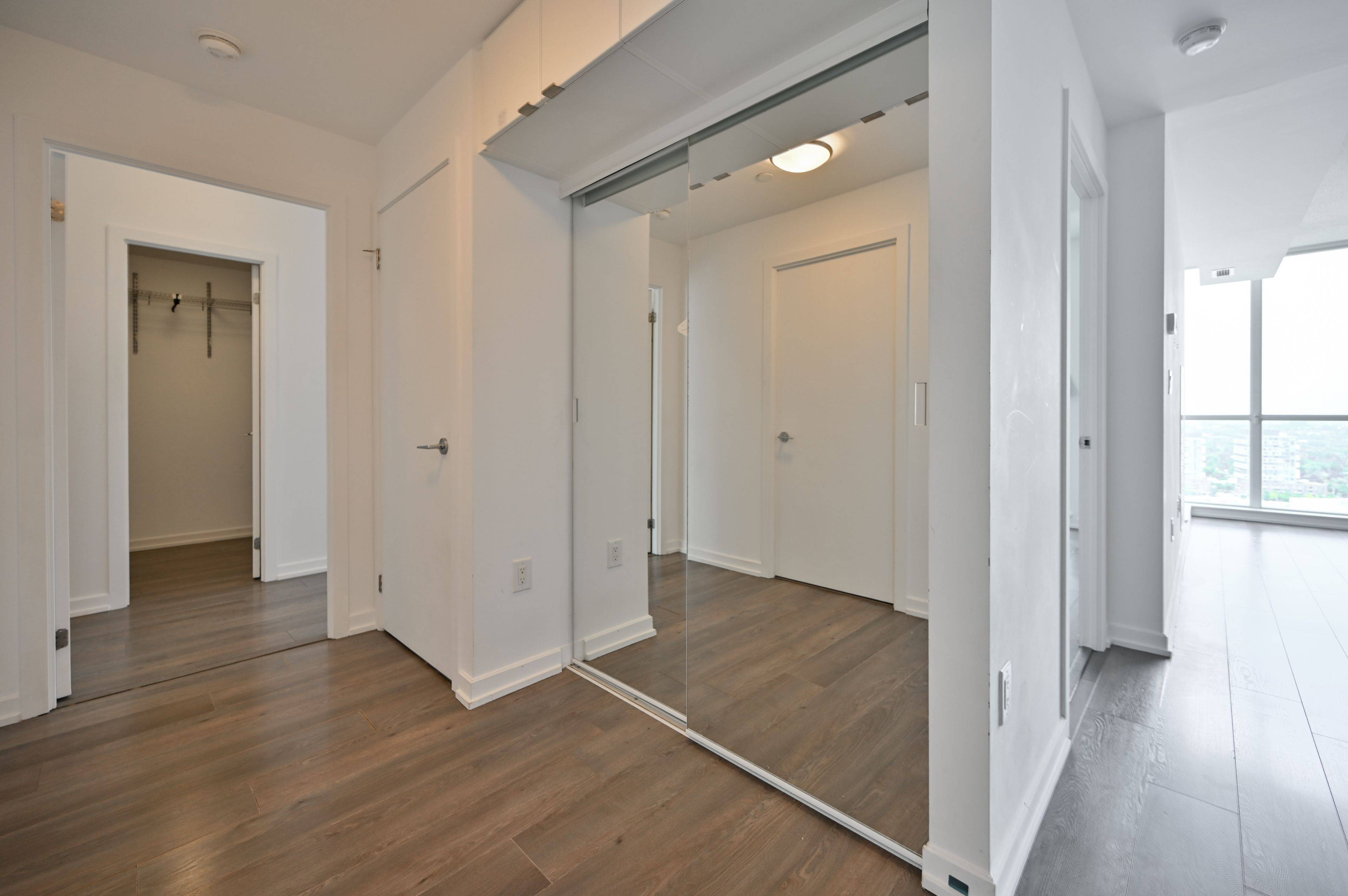 Toronto C15, ON M2J 1M6,62 Forest Manor RD #2401