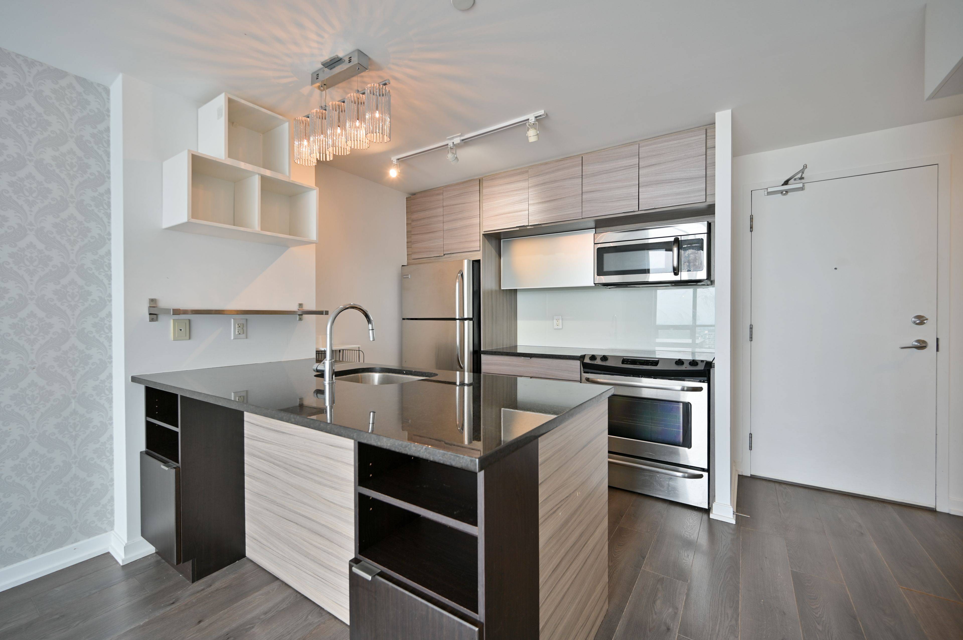 Toronto C15, ON M2J 1M6,62 Forest Manor RD #2401