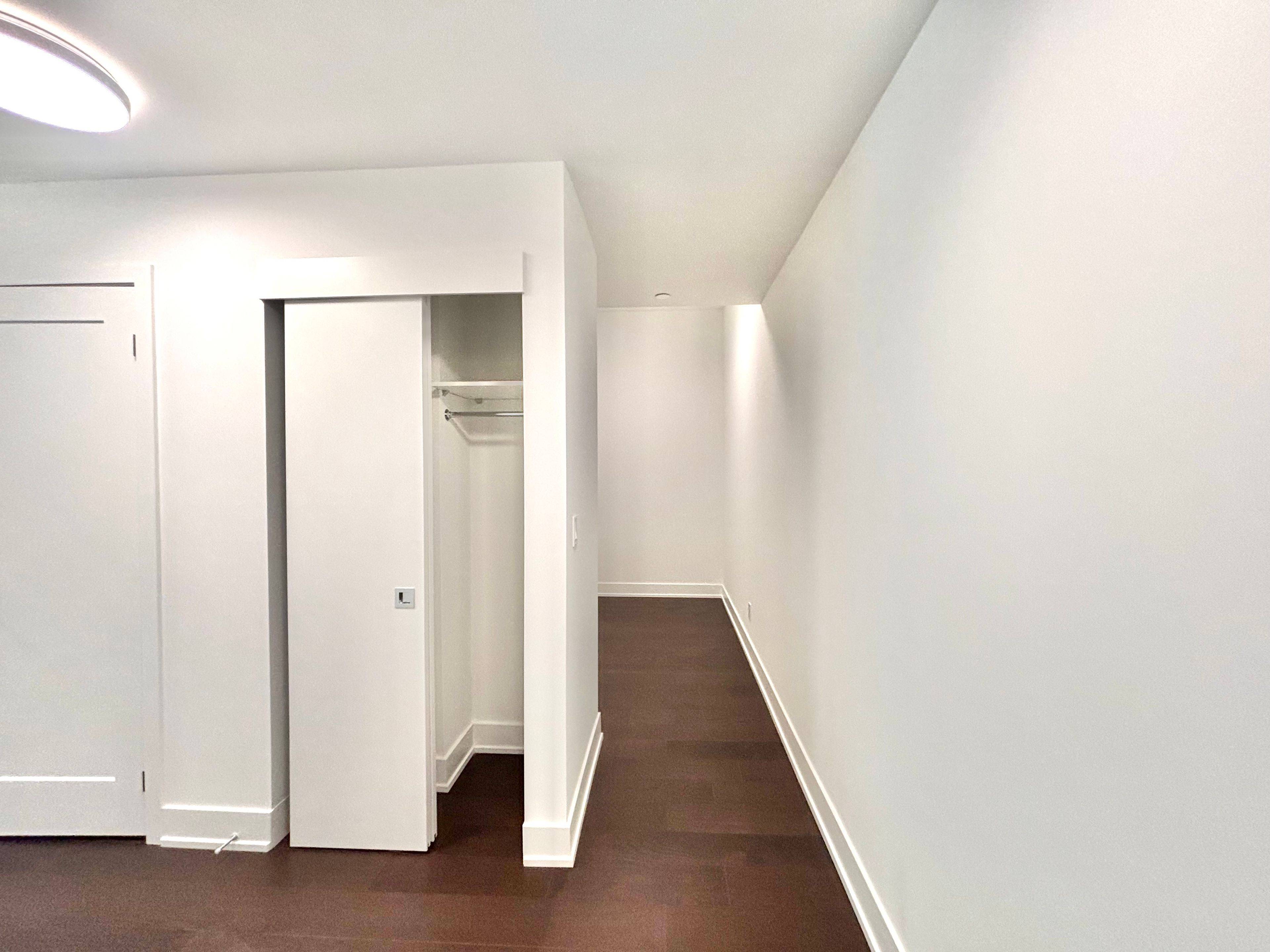Toronto C03, ON M5P 1E7,8 Manor RD #306