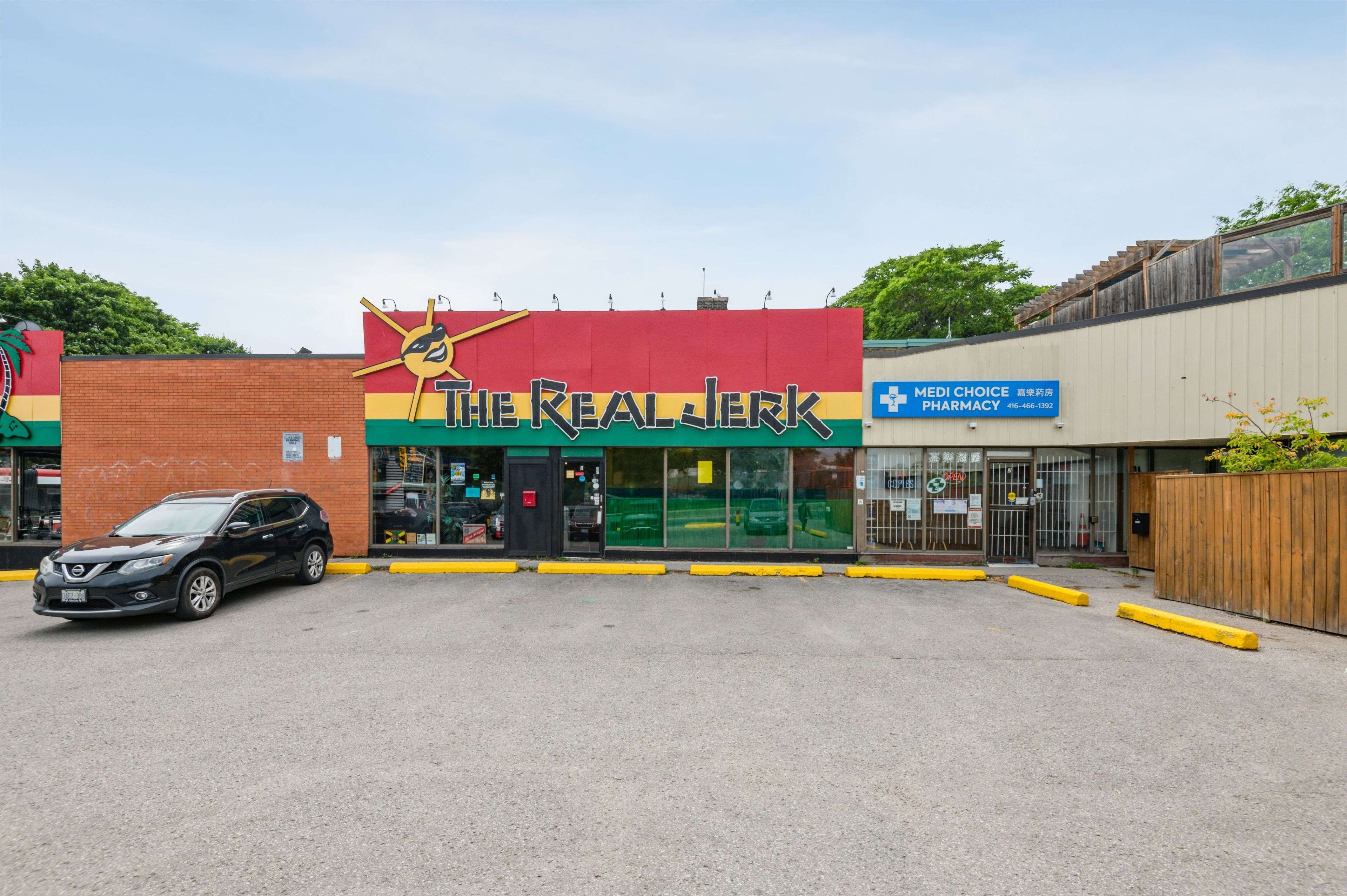 Toronto E01, ON M4M 1Y7,842 Gerrard ST E