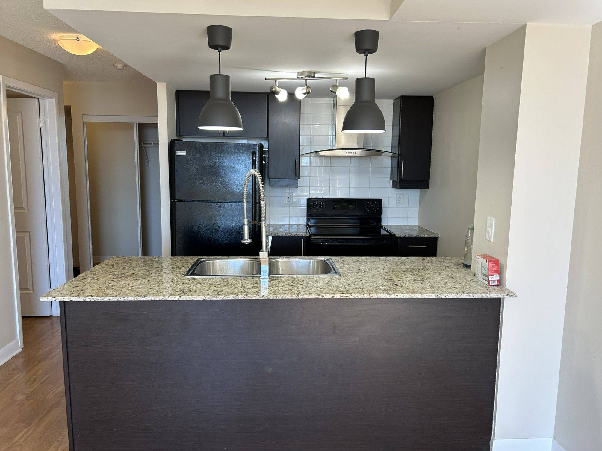 Toronto E09, ON M1P 0B6,190 Borough DR #907