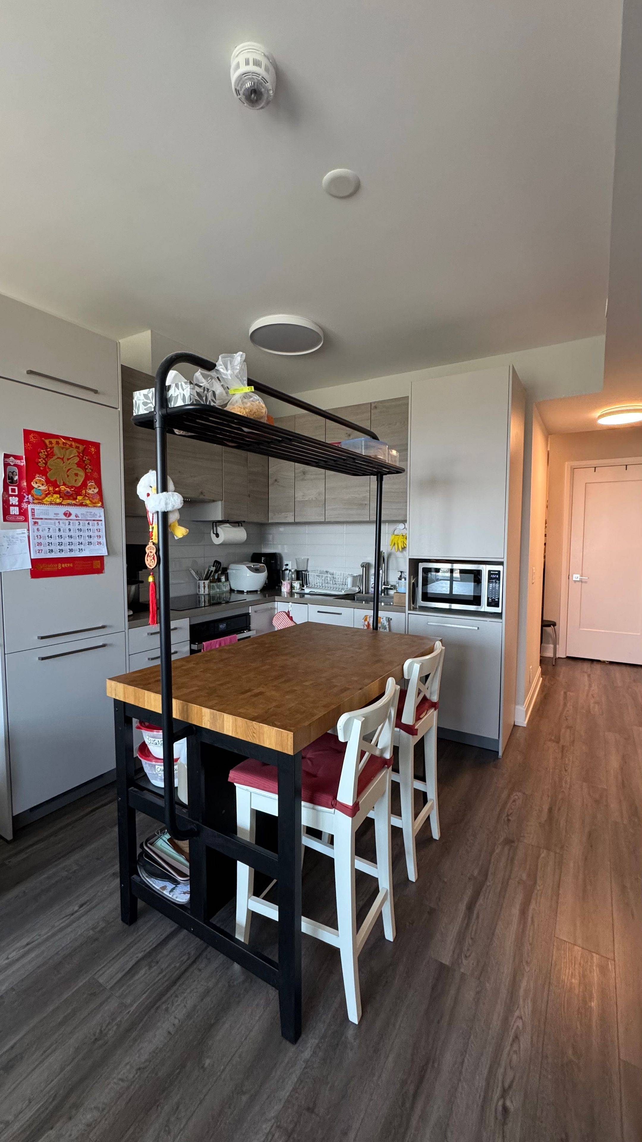 Markham, ON L3T 0G9,38 Gandhi LN #2301