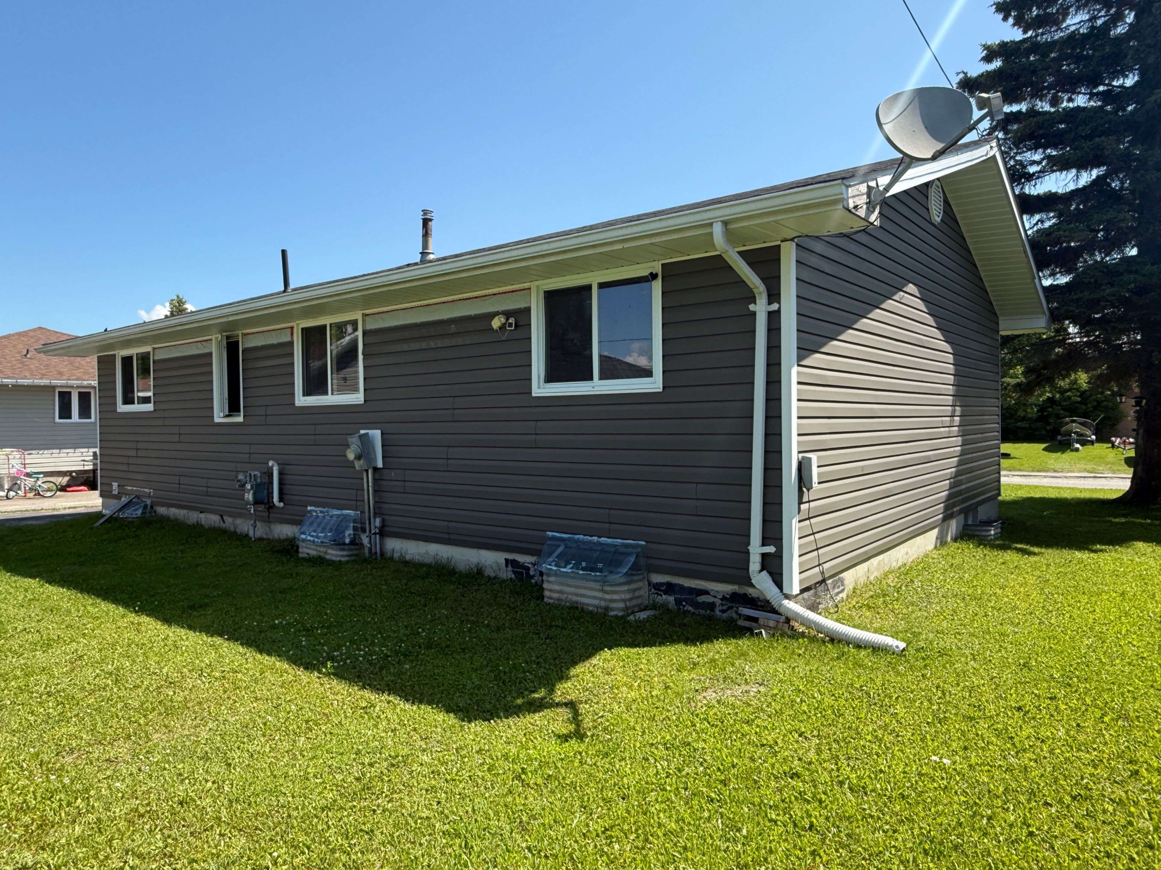 Cochrane, ON P0L 1C0,363 Fourteenth AVE