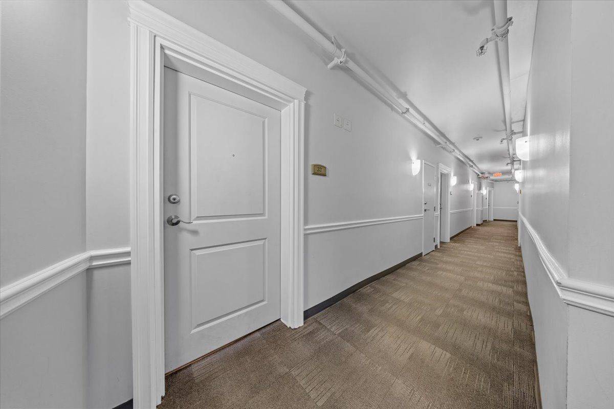 Glebe - Ottawa East And Area, ON K1S 3A6,6 Grove AVE #201