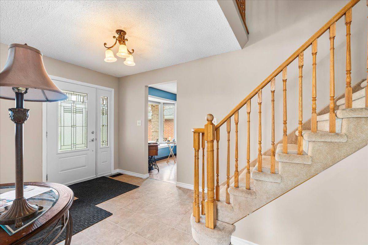 Belleville, ON K8P 5B2,17 Morris DR