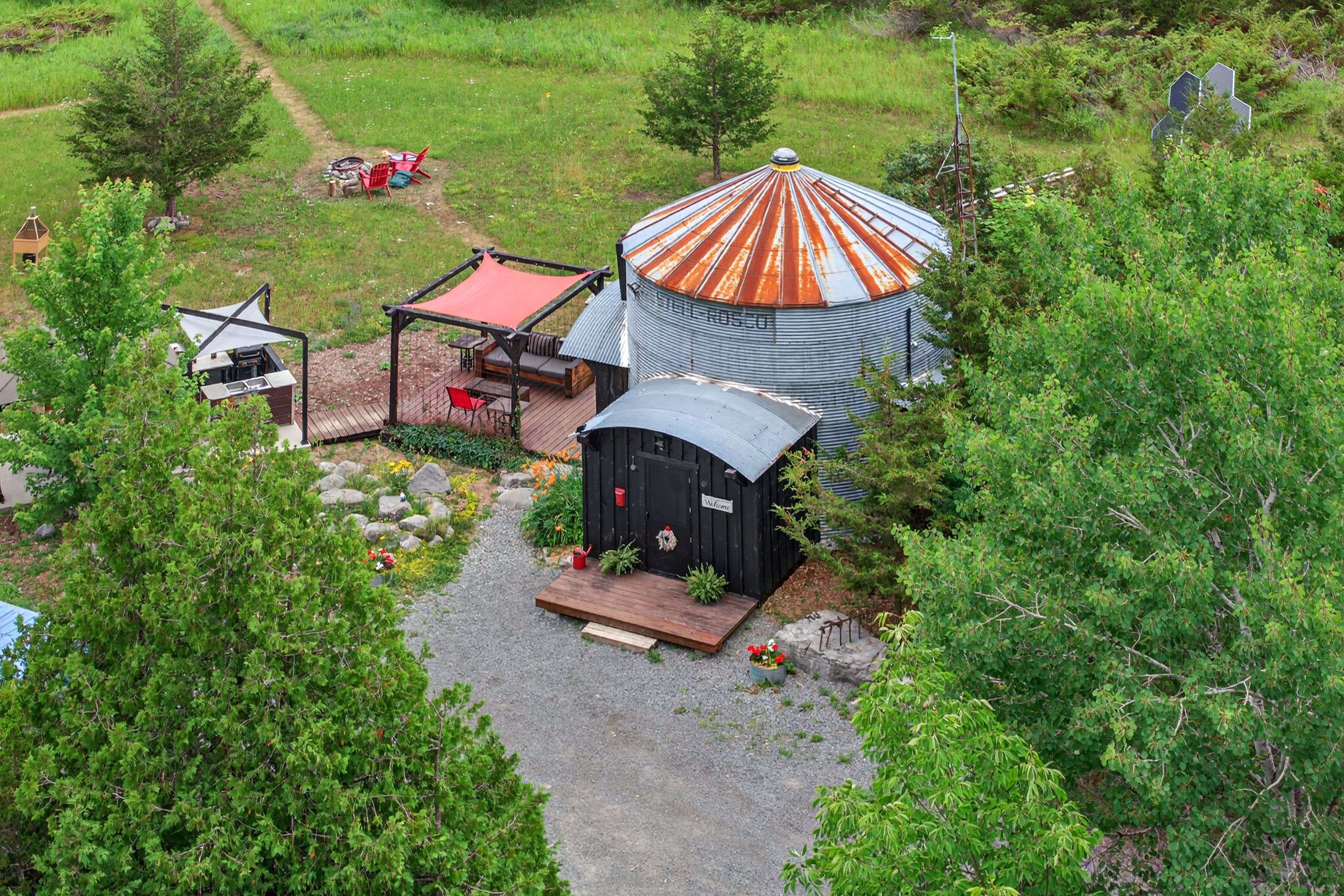 Greater Napanee, ON K0K 2W0,922 Lime Lake RD