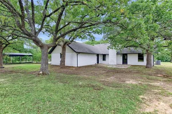 Collinsville, TX 76233,7586 W Line