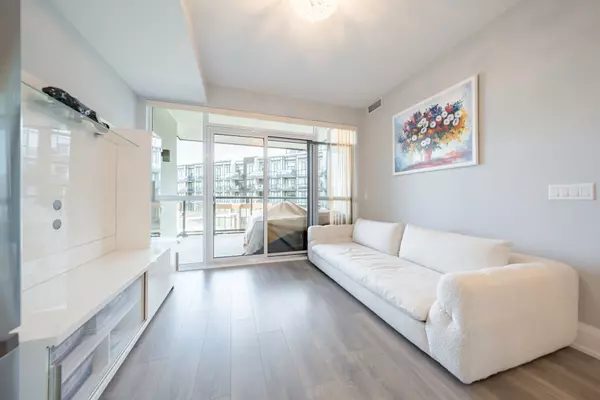Innisfil, ON L9S 0R5,415 Sea Ray AVE #202