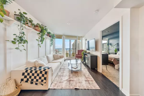 15 Legion RD #2101, Toronto W06, ON M8V 0A9