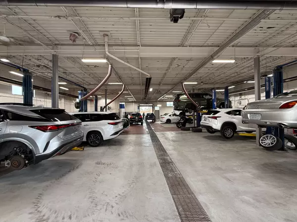 Brampton, ON L6S 5X9,2280 - 2300 Queen ST E