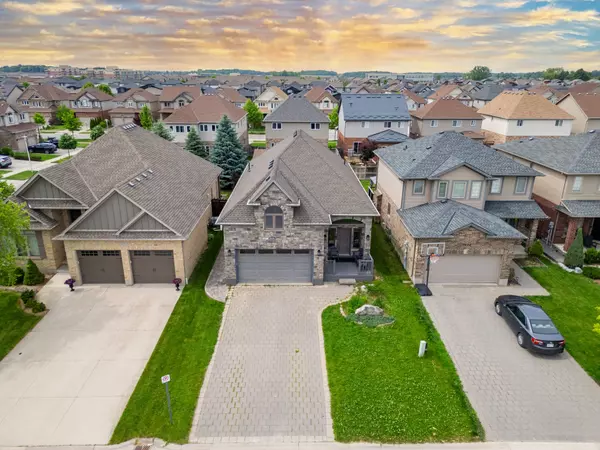 London North, ON N6G 0H7,1984 Jubilee DR