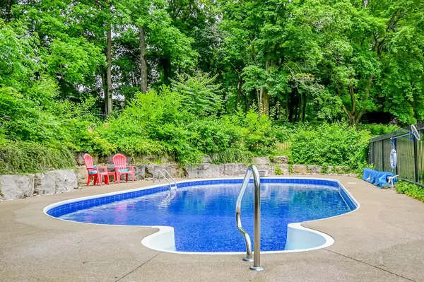 Pelham, ON L0S 1E0,9 SHALDAN LN