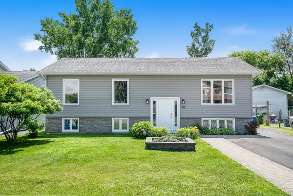 Russell, ON K0A 1W0,48 Albert ST