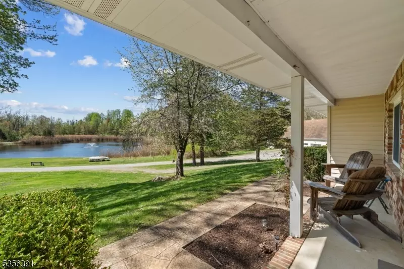 75 Wolfs Corner Rd, Green Twp., NJ 07860