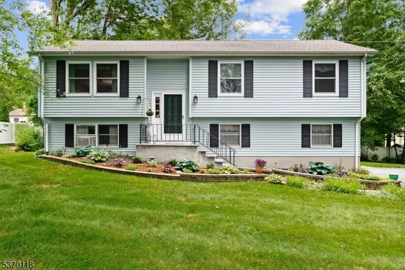 6 Mountain Top Ct, Vernon Twp., NJ 07419