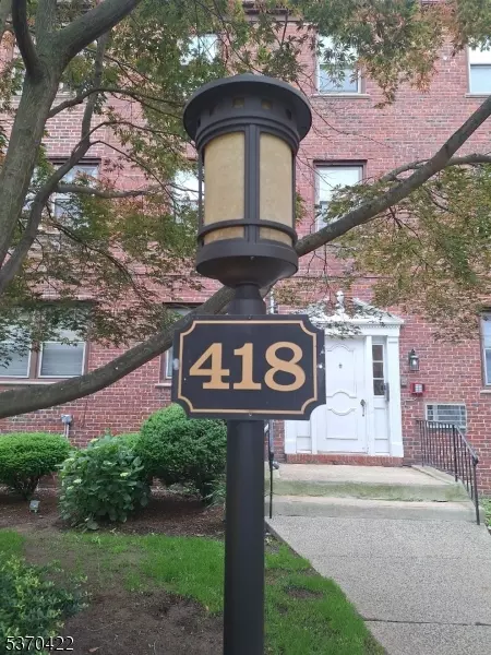 418 Main St #C5, Fort Lee Boro, NJ 07024