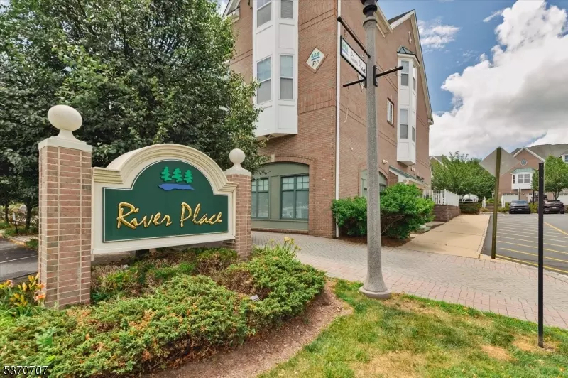 415 River Pl, Butler Boro, NJ 07405