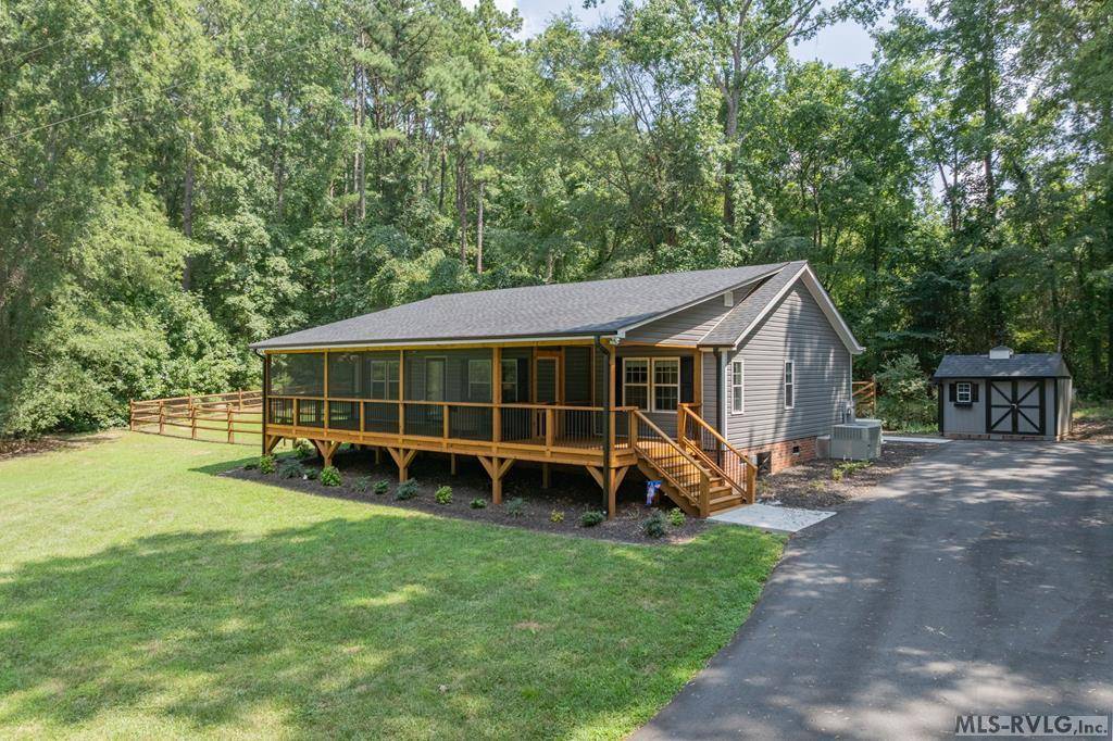 582 Robinson Ferry Rd, Macon, NC 27551