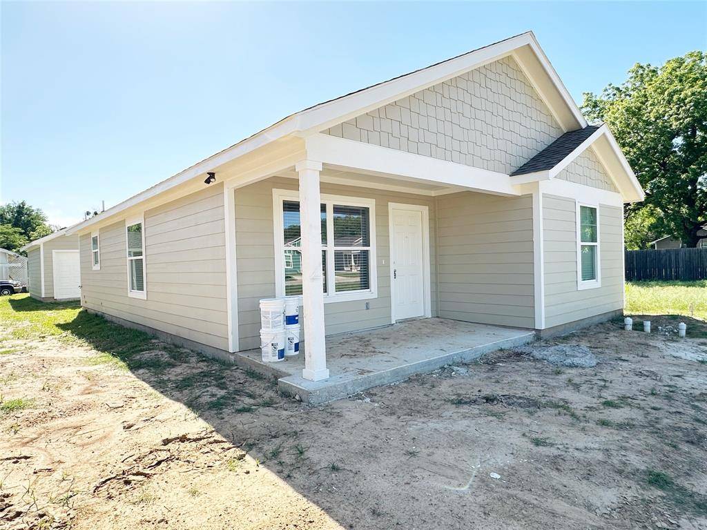 320 SW 14th, Mineral Wells, TX 76067