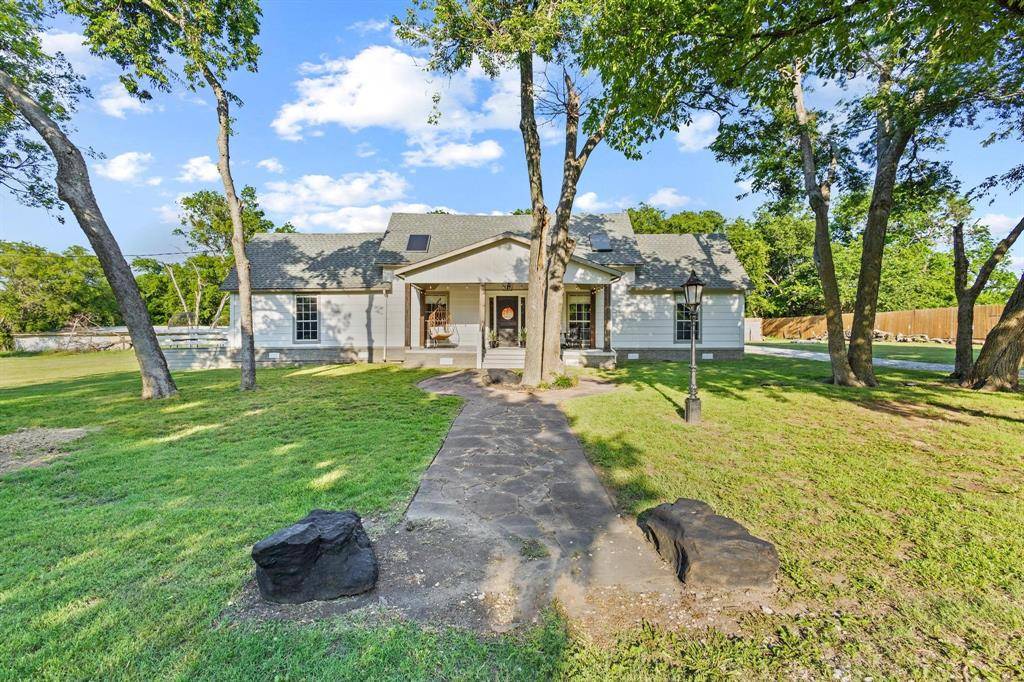 Weston, TX 75009,313 Chicken Street