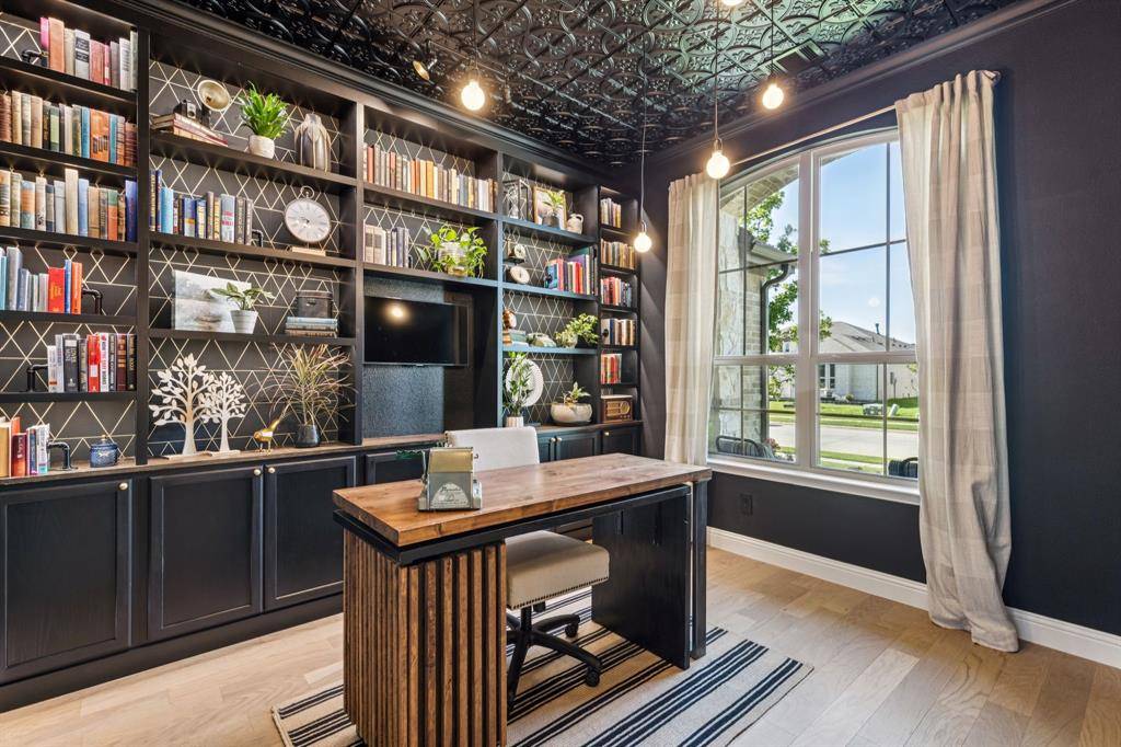 705 Lemmon Lane, Forney, TX 75216