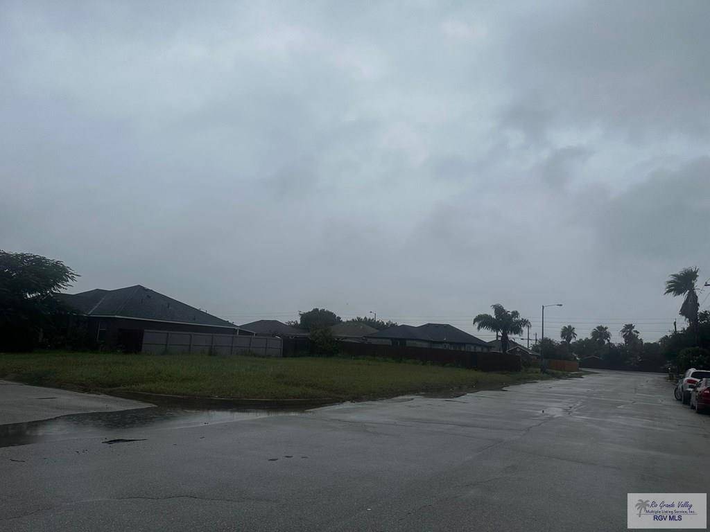 Brownsville, TX 78521,105 NECTARIN LN.
