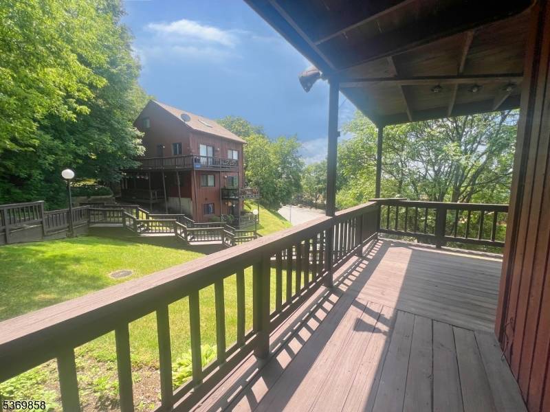 Vernon Twp., NJ 07462,23 Wimbledon Dr