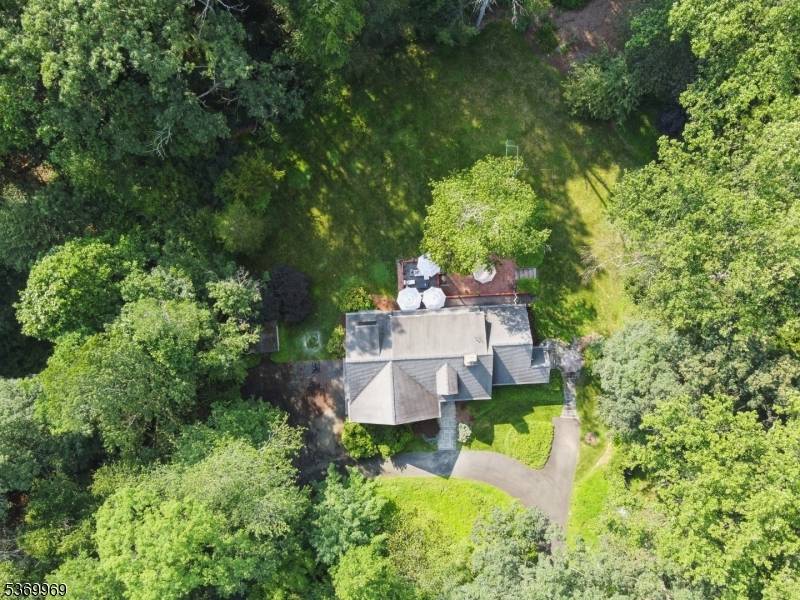 Mendham Twp., NJ 07945,2 Stone House Rd