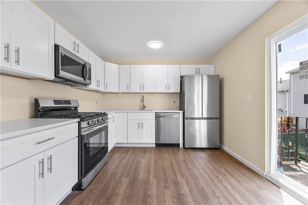 Staten  Island, NY 10304,38 Studio LN