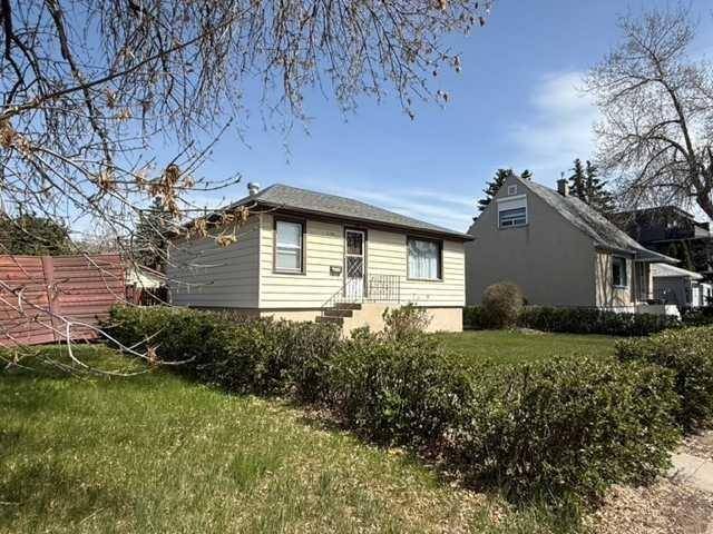 2138 5 AVE NW, Calgary, AB T2N 0S5