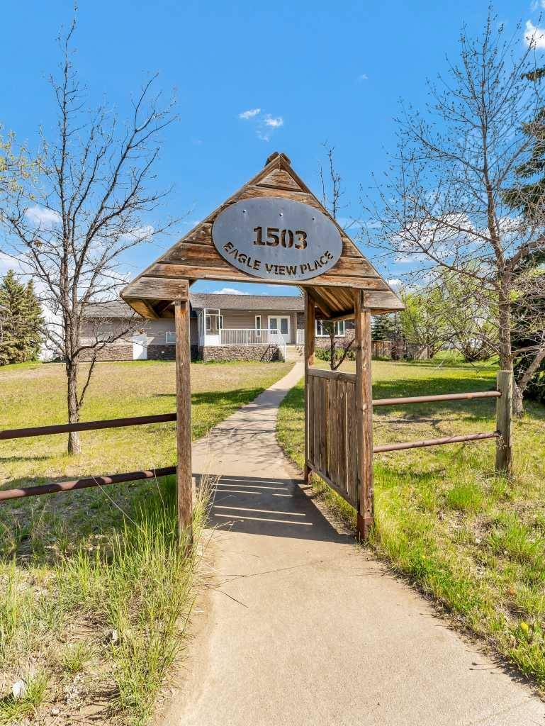 Medicine Hat, AB T1B 4K5,1503 Eagle View PL SW